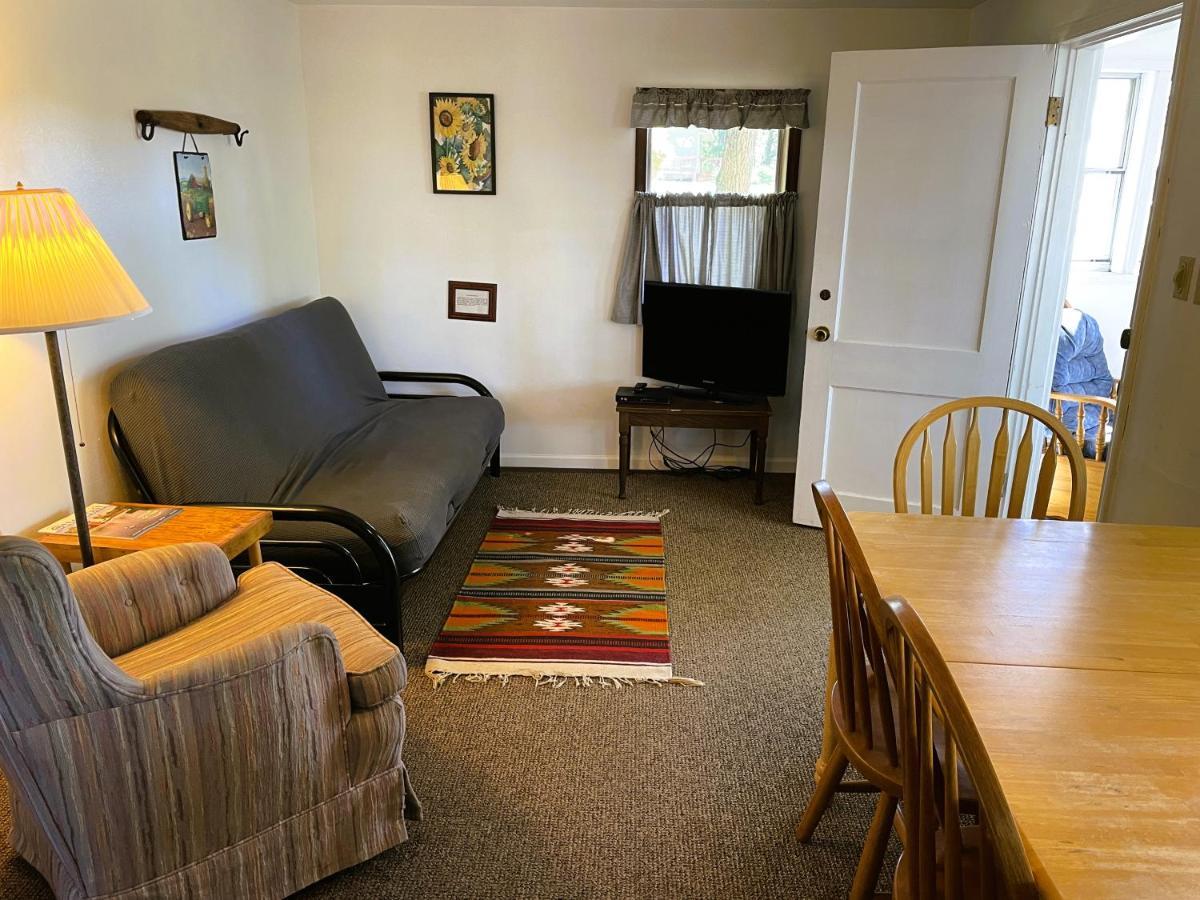 Swan Lake Resort & Campground Fergus Falls Exterior foto